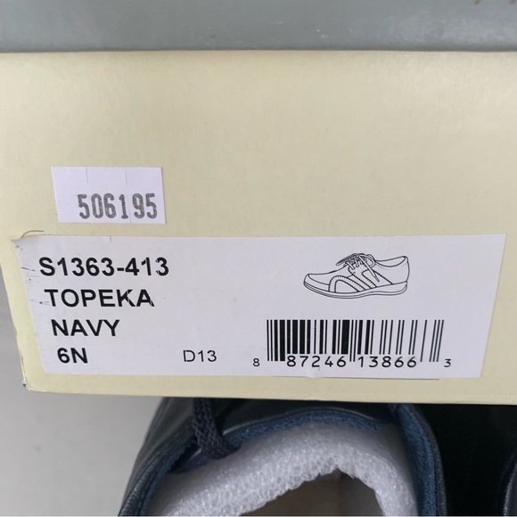 Softwalk Topeka navy blue leather lace up sneakers Women’s US 6 N Narrow width - Picture 10 of 10